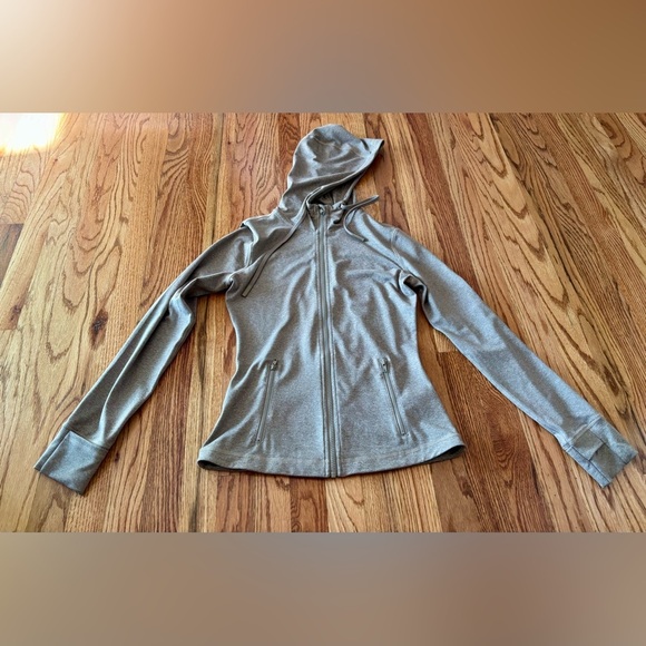 Quince Women's Beige Zip-Up Performance Hoodie - Size Small - EUC - Picture 1 of 9
